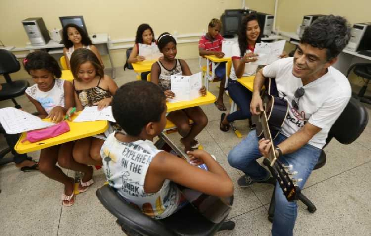Uma vez por semana, alunos da Emef Olavo Bilac têm uma aula de Matemática diferente (Foto: Silvio Rocha/PMA)