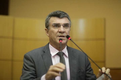 Deputado estadual Garibalde Mendonça (Foto: César de Oliveira) Deputado estadual Garibalde Mendonça (Foto: César de Oliveira)