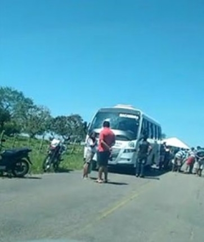 Idoso morre após colisão entre motocicleta e micro-ônibus em rodovia de Campo do Brito (Foto: Portal Itnet)