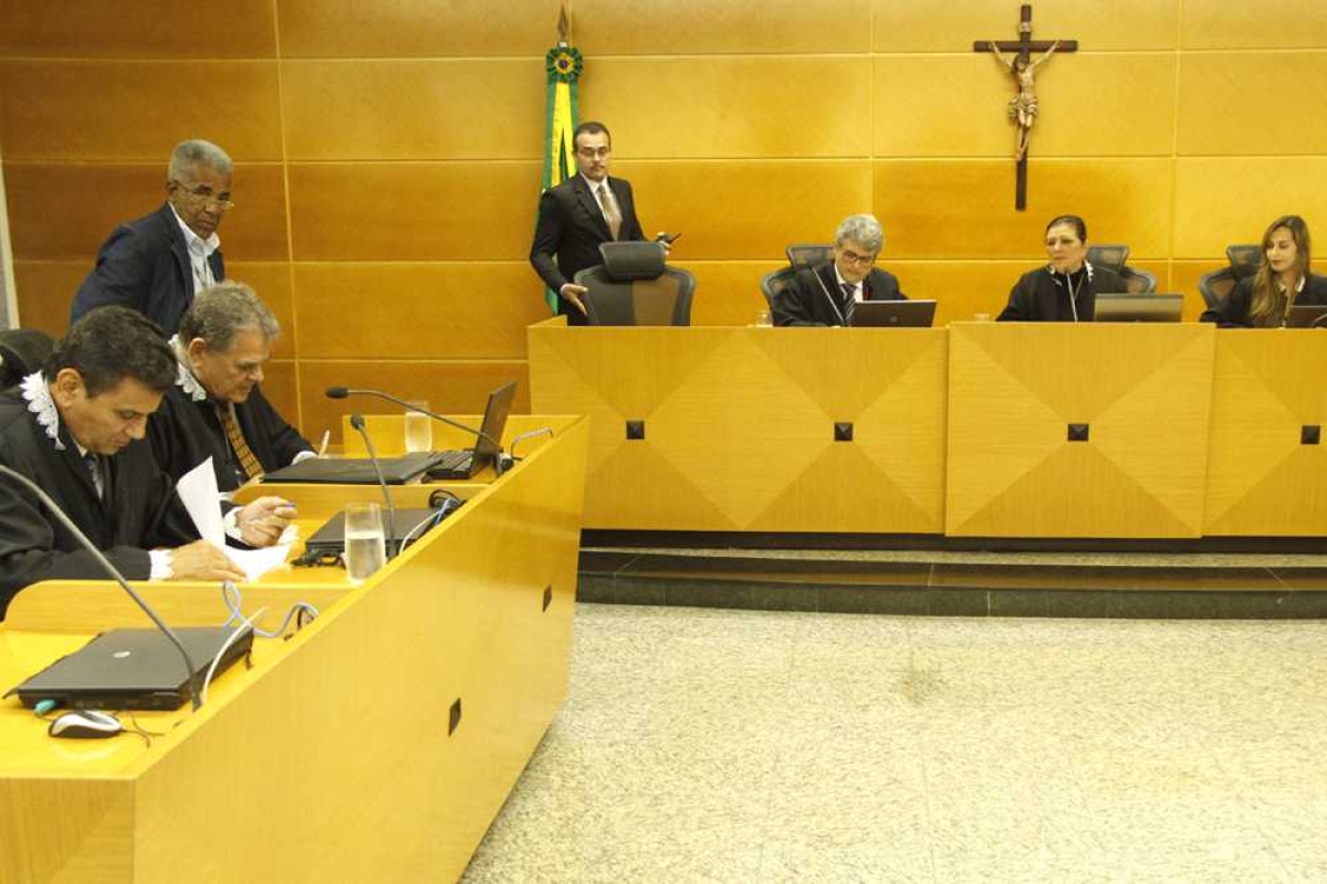 Conselheiros do TCE/Sergipe julgam relatórios de inspeção na Primeira Câmara nesta terça, 23 (Foto: Cleverton Ribeiro/TCE/SE)