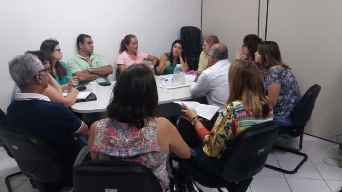 Reunião com técnicos do Município e do Estado (Foto: SMS/Aracaju)