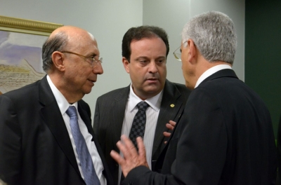 Ministro da Fazenda, líder André Moura e líderes de bancada definem acordo para votação do Novo Refis (Fotos: Nefy Dias)