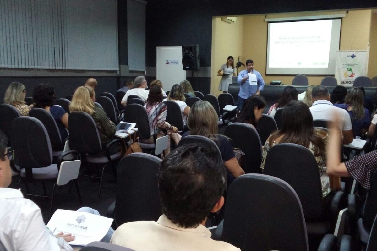 Sergipe: Técnicos da Secretaria de Estado da Saúde discutem estratégias de regionalização do atendimento à população (Foto: SES/SE)