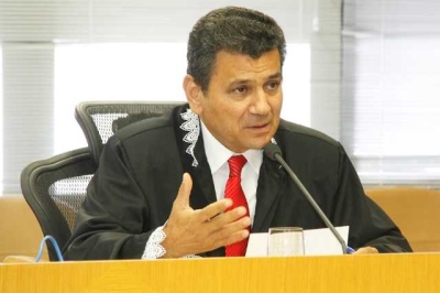 O conselheiro-relator, Ulices Andrade (Foto: Cleverton Ribeiro/TCE/SE)