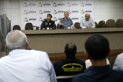 O vice-governador do Estado, Belivaldo Chagas, reunido com presidentes de Conselhos Comunitários de Segurança (Foto: Victor Ribeiro/ASN)