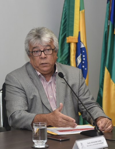 O secretário Almeida Lima explicou que a intenção do Estado não é fechar unidades e sim ampliar o número de atendimentos em todo o estado (Foto: Marcelle Cristinne/ASN)
