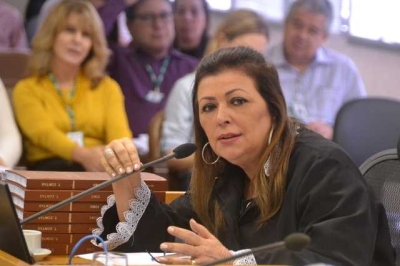 A conselheira Susana Azevedo relatou o Ato Deliberativo que fixou os índices (Foto: Cleverton Ribeiro/TCE/SE)