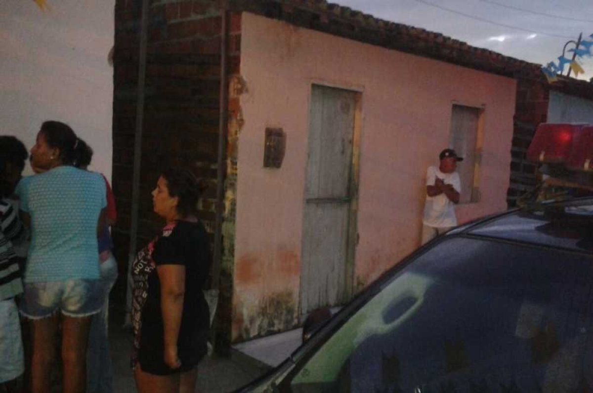 O crime ocorreu dentro de uma casa no município de Cristinápolis (Foto: PM/SE)