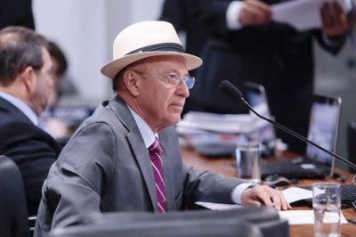 Senador Antonio Carlos Valadares (Foto: Rafael Nunes)