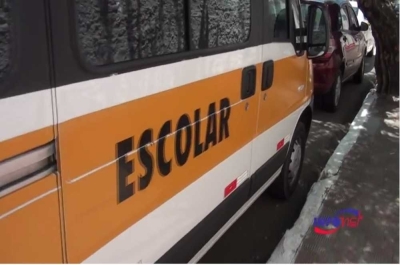 Três crianças e dois adultos da van se machucaram (Foto ilustrativa: Arquivo Portal Infonet)