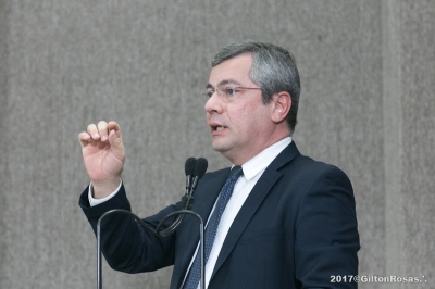 Iran Barbosa apresentou nove emendas ao projeto da LDO (Foto: Gilton Rosas/Assessoria Iran Barbosa)