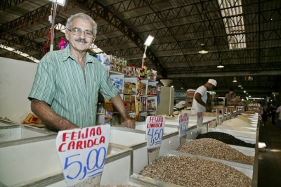 Salvador de Oliveira aprova a iniciativa da Emsurb (Foto: Marcos Rodrigues)