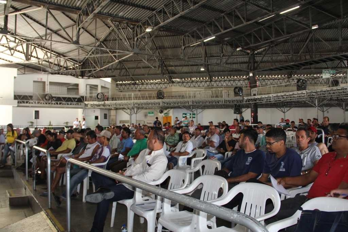 Seplag/Sergipe realizou leilão de veículos e sucatas (Foto: Seplag/SE)