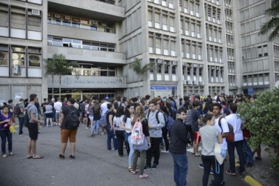 Em meio à pior crise da história, vestibular da Uerj registrou 37.393 inscrito, contra 80 mil na prova do ano passado (Foto: Tomaz Silva/Agência Brasil)