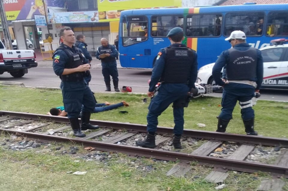 Houve troca de tiros entre suspeitos e policiais (Foto: Reprodução/Whatsapp/Via Portal Infonet)