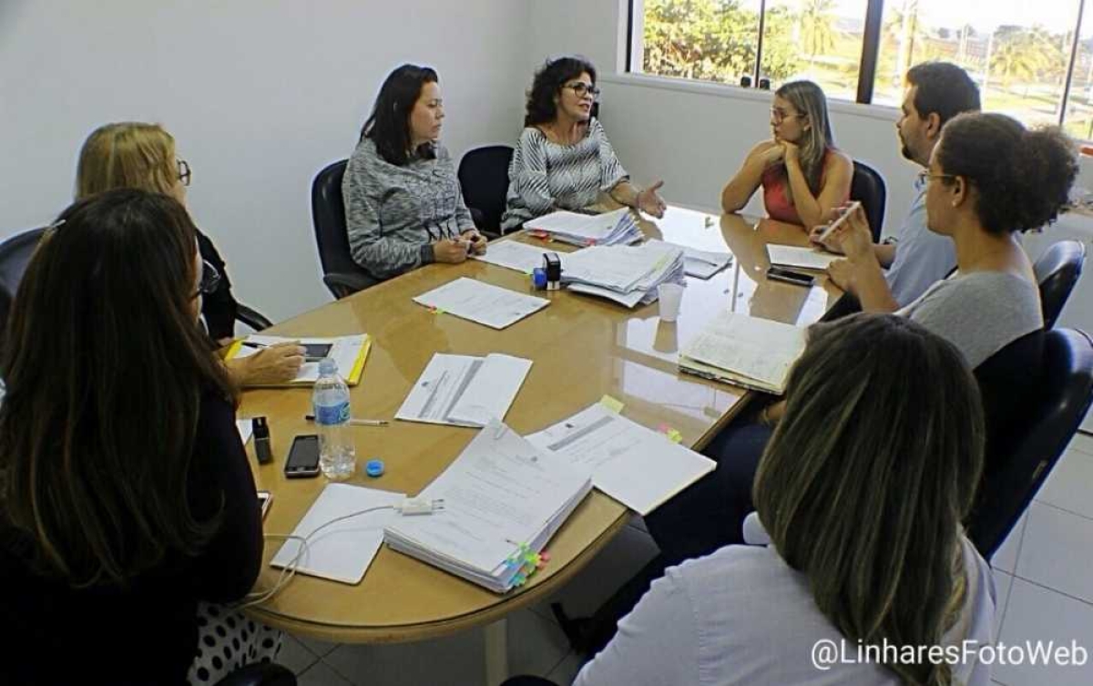 A vereadora se reuniu com a secretária municipal de saúde (Foto: Fábio Linhares)