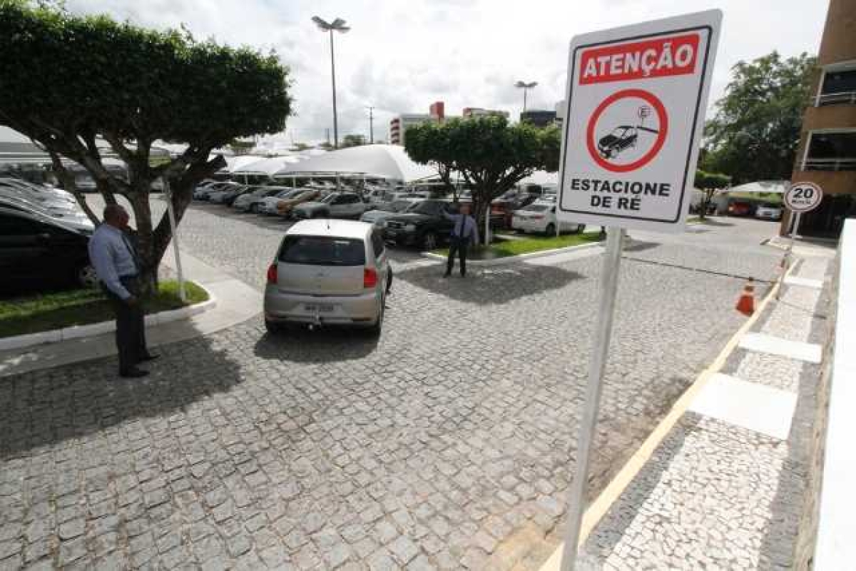 Projeto de sinalização de trânsito reforça segurança do TCE/Sergipe (Foto: Cleverton Ribeiro/TCE/SE)