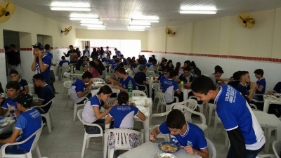 Ensino integral: Centro de Excelência Manoel Messias Feitosa comemora refeitório e melhorias na infraestrutura (Foto: Ascom/Seed)