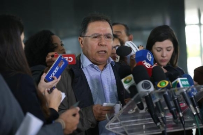 O secretário-geral da Força Sindical, João Carlos Gonçalves, fala à imprensa (Foto: Valter Campanato/Agência Brasil)