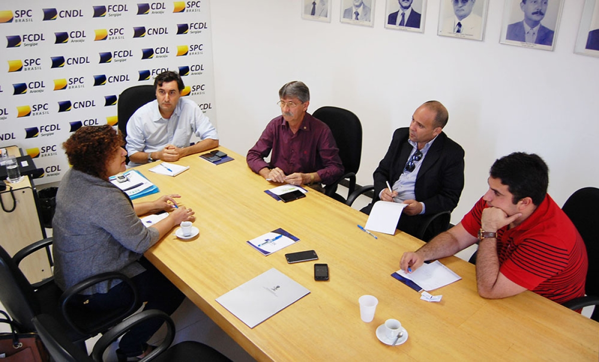 Sefaz, CDL e FCDL firmam parceria para renegociar dívidas do ICMS e levar informação aos lojistas (Foto: Sefaz/SE)