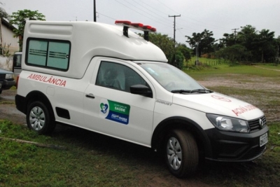 Otávio Sobral realizou entrega de ambulância neste fim de semana (Foto: Prefeitura de Itaporanga D´Ajuda)