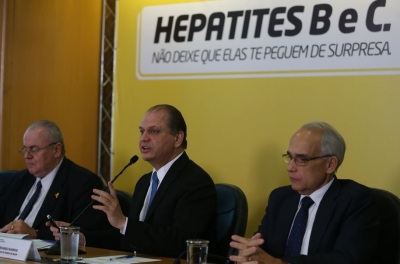 Brasília - O ministro da Saúde, Ricardo Barros, anuncia novas ações para tratamento da hepatite C (Foto: José Cruz/Agência Brasil)