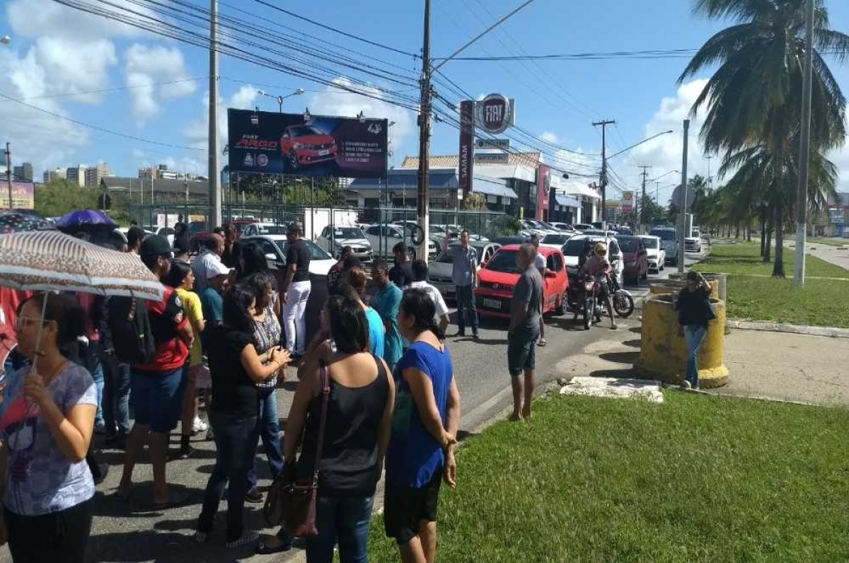 Servidores fecharam via por alguns minutos (Foto: Seese)