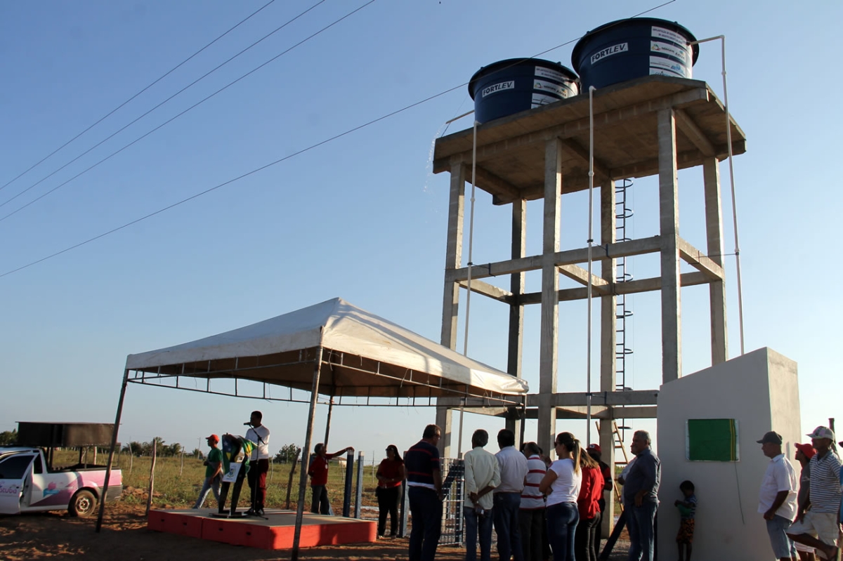 No Caraíbas, sistema leva água até as casas onde vivem 500 pessoas (Foto: Fernando Augusto/Cohidro)