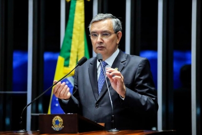 Eduardo Amorim alerta para crise social e econômica do estado de Sergipe (Foto: Assessoria de Imprensa Senador Eduardo Amorim)