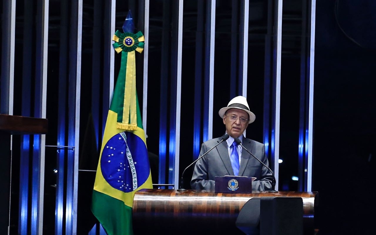 Senador Antonio Carlos Valadares (Foto: Rafael Nunes)