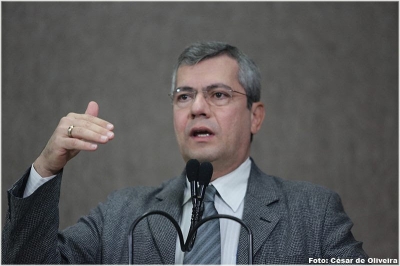 Para Iran Barbosa, há ilegalidade no processo eleitoral (Foto: César de Oliveira)