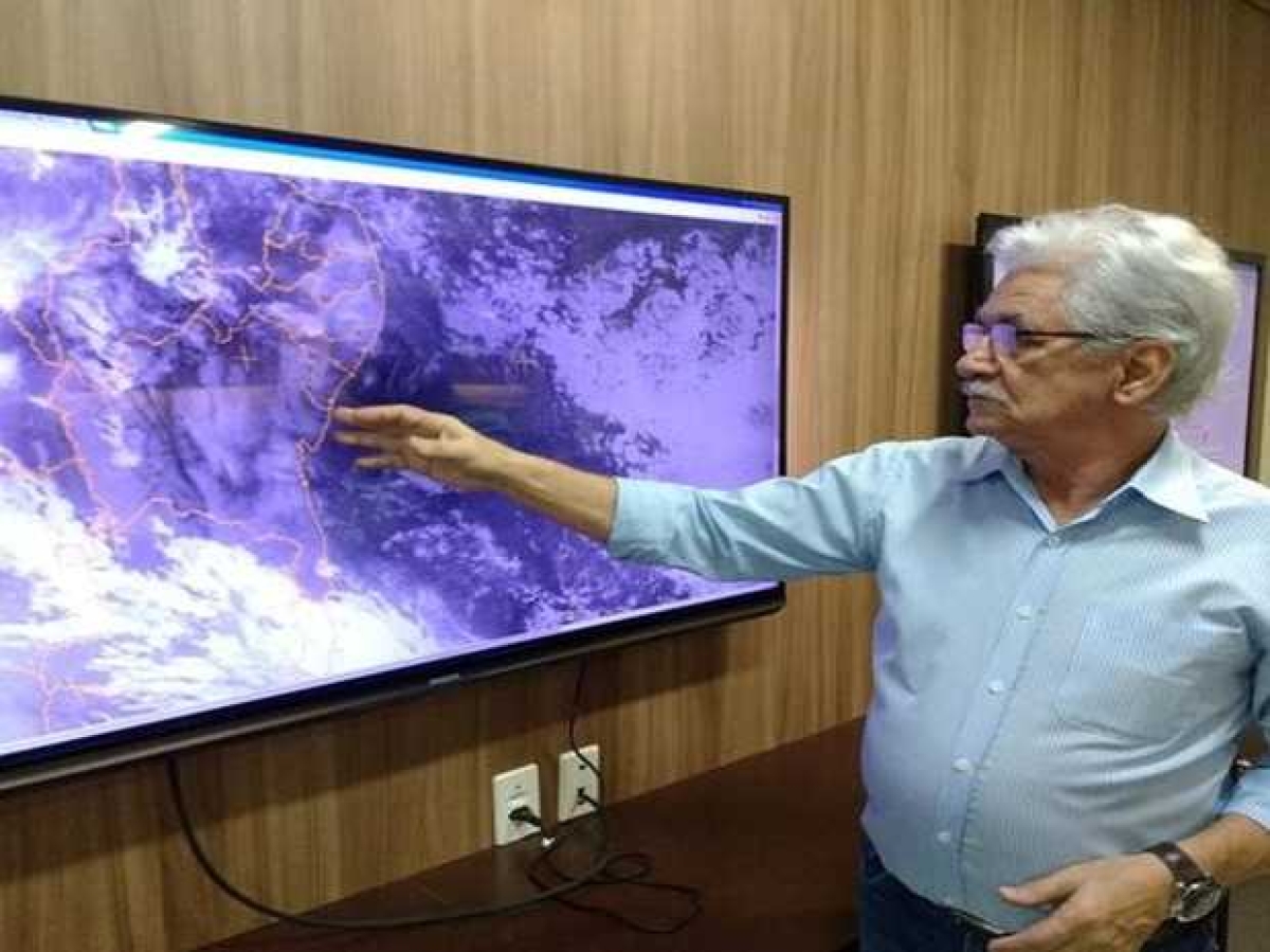 O coordenador do Centro de Meteorologia, Overland Amaral (Foto: Semarh/SE)