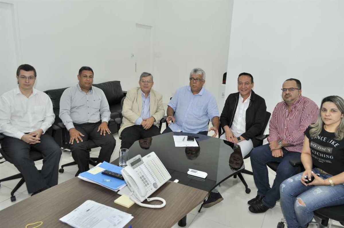 Secretaria de Saúde discute com Clinradi contrato para prestação de serviços em radioterapia (Foto: SES/SE)