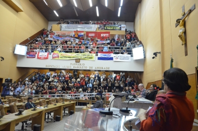 Aprovada a emenda de Ana Lúcia que obriga governo a divulgar lei que antecipa pagamento de ICMS (Foto: Jadilson Simões)