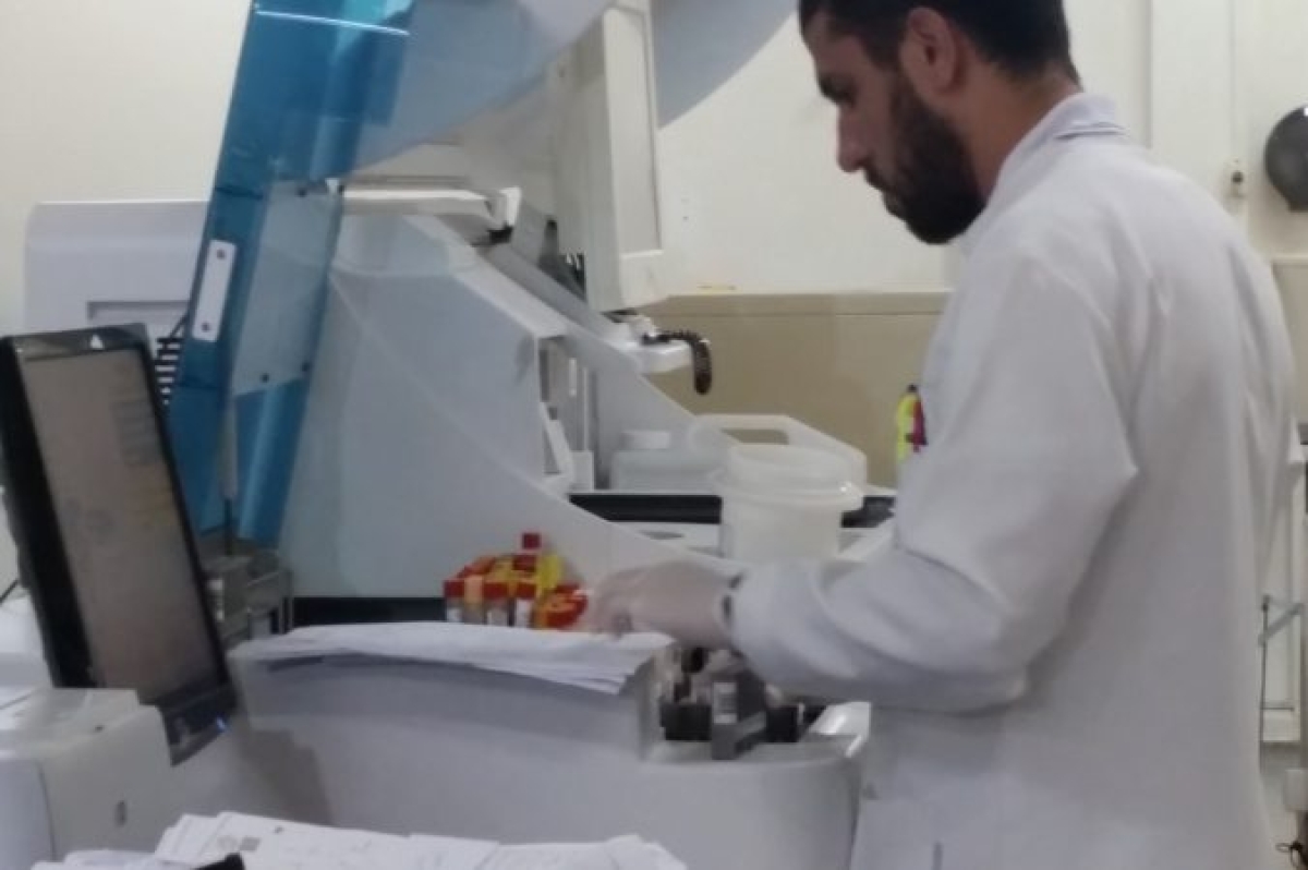 Lacen realiza exames de carga viral para gestantes, crianças e pacientes com histórico alterado (Foto: SES/SE)