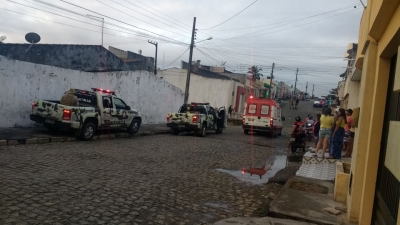 Glória: Homem surta e ateia fogo no próprio corpo (Foto: Mais Sertão)