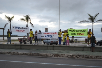 Grupo também teme que universidade seja privatizada (Foto: Portal Infonet)