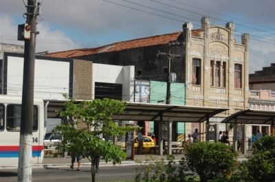  Crime ocorreu na avenida Ivo do Prado (Foto: arquivo Portal Infonet)