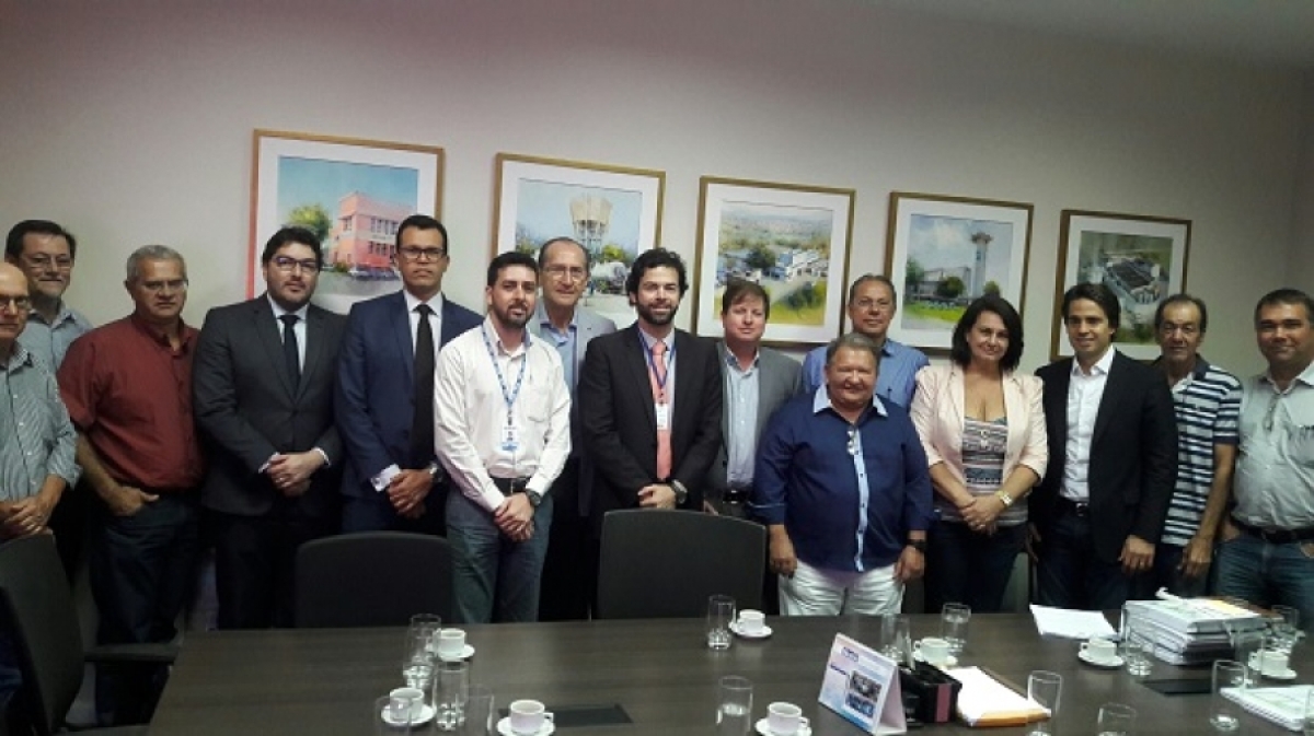 Deso oficializa parceria com empreendedores na Barra dos Coqueiros (Foto: Deso/SE)