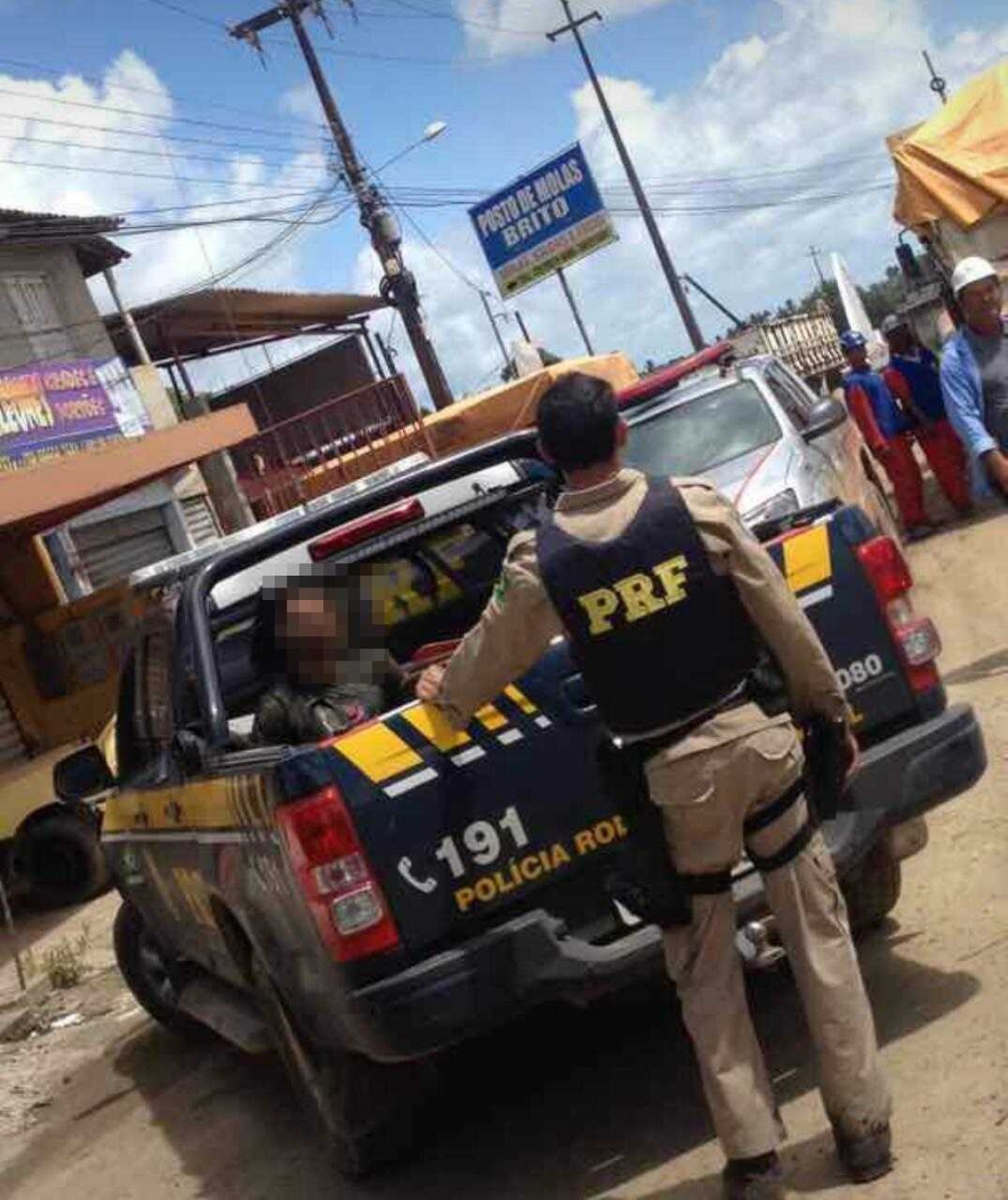 Menor e veículo apreendidos no dia 22/08/2017 (Foto: PRF/SE)