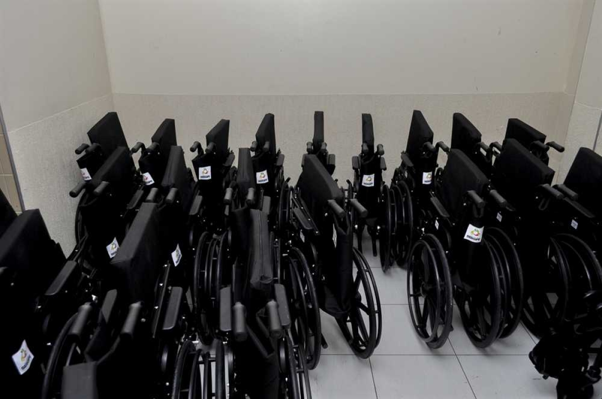 Case entrega cadeiras de rodas a 150 usuários (Foto: Assessoria SES/SE)
