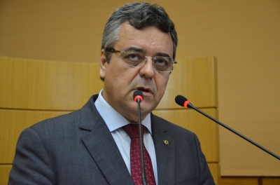 Luciano Pimentel agradece ação do Ministério da Marinha em Sergipe (Foto: Jadílson Simões )