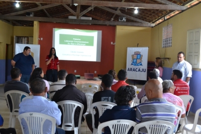 A diretora da Fundat Rosana Amaral dando inicío ao I Encontro de Empreendedores de Aracaju (Foto: Ascom/Fundat)