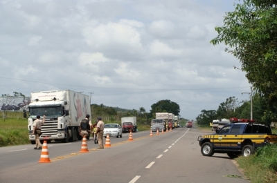  O fato ocorreu no Km 4 da BR 235, em Nossa Senhora do Socorro (Foto: PRF)