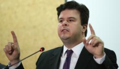 O ministro de Minas e Energia, Fernando Coelho Filho, disse que a edição do decreto vai esclarecer ponto a ponto a extinção da reserva (Foto: Fabio Rodrigues Pozzebom/Agência Brasil)