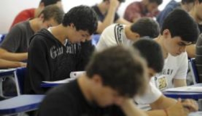 Devem preencher o formulário alunos da graduação, os que estão começando ou concluindo os cursos e estudantes irregulares (Foto: Arquivo/Agência Brasil)
Devem preencher o formulário alunos da graduação, os que estão começando ou concluindo os cursos e estudantes irregulares (Foto: Arquivo/Agência Brasil)