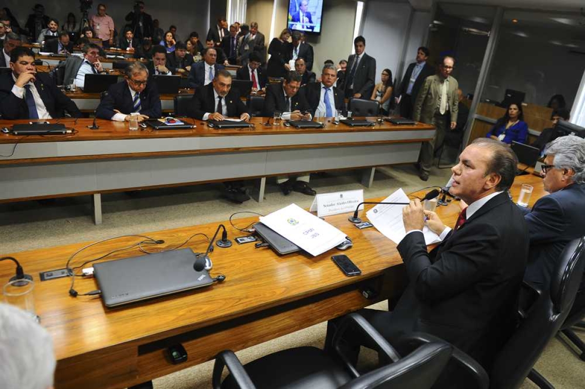 A comissão de deputados e senadores vai investigar operações do grupo entre os anos de 2007 e 2016 (Foto: Marcos Oliveira/Agência Senado)