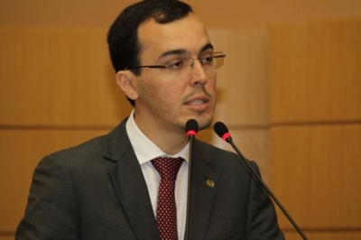 PEC que extingue pensão de ex-governadores é protocolada na Alese (Foto: Marcos Borges/Agência Alese)