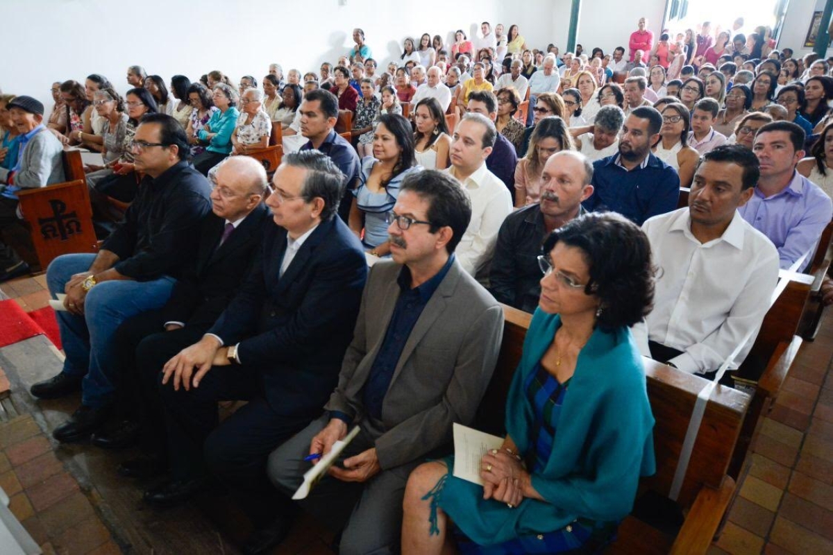 Senador Eduardo Amorim destinará R$ 100 mil para Igreja de Tomar do Geru (Foto: Assessoria Eduardo Amorim)
