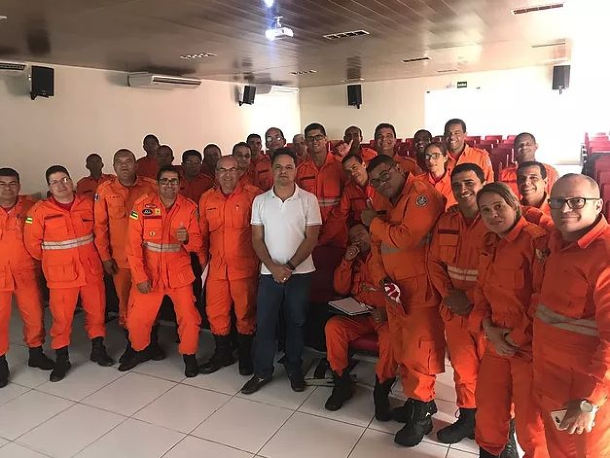 "A promoção dos 131 bombeiros é o resultado da nossa luta e ver a satisfação deles dá a sensação de dever cumprindo", afirma Capitão Samuel (Foto: Site Capitão Samuel)
